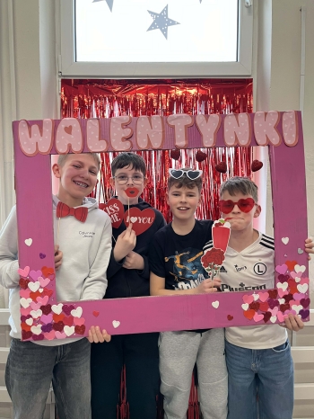 233efee4-0cdd-4319-95a7-4378344619f4