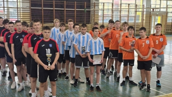 7f44a209-6971-4fa2-8e16-6170cc89d927