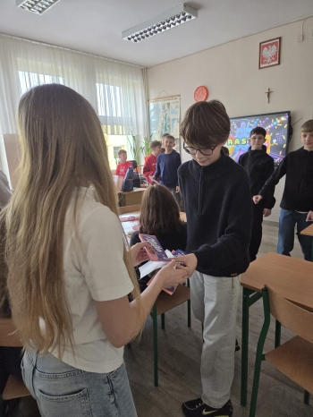 8c36bb64-ea53-44db-9d77-0cae46006013