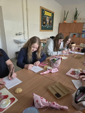 308f7879-583d-4bd9-86b2-d452249c4870