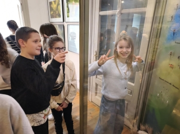 2a399771-cdb4-4724-a9df-2b490bd31917