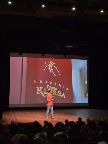 cb17b9c8-b5d1-40cf-bba6-6228fa44d6fc