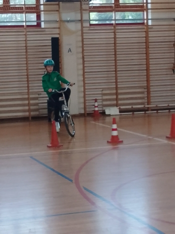 66ac736e-b04f-4679-8770-e3144eb39158