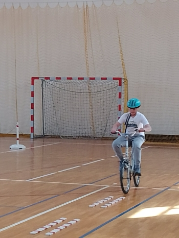 9f026fb6-a1fb-4ba9-9286-c4598f9a3d2c