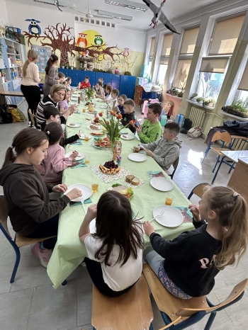 a4621f8b-3656-4438-a0a8-60b53b752fef