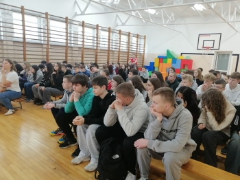 e3109776-908c-4104-a70b-83880ea2e807