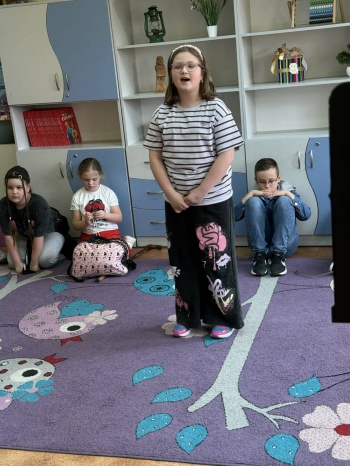 779b5a71-7ea4-4dd6-8f45-75689d543eb3