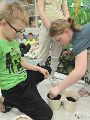 7bb94051-86ca-43ce-b6aa-19a1ab53bebe