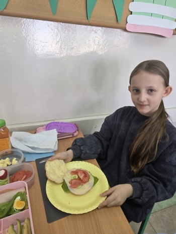 59d588b8-15aa-490d-bcd0-faa241fbebc5