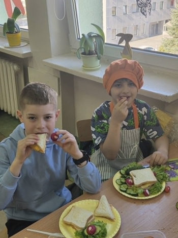 100444fd-0195-47a4-bd80-5bc89a0c7ff8