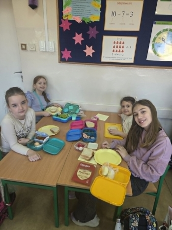 dd7efa54-5cf9-45de-820f-0b84885123d6