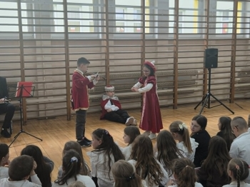 1e6d4967-9c2b-4cf0-b79d-af555ca7a205