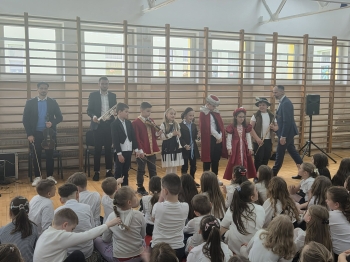 4c5f8859-72d8-46f9-ad37-df8fb1c9a638