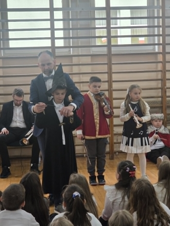 22437e73-9f75-4542-80c9-b926abcdfe12