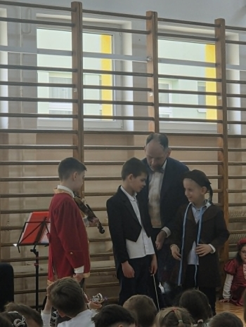 19277599-8bb8-462d-aafb-a2c6c95adfbd