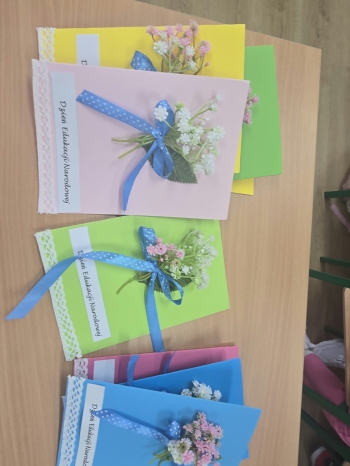 b019351f-cdaa-4e87-8bd3-684914182e7a