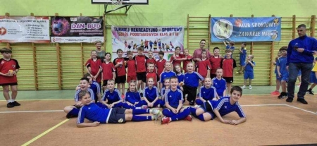 II Turniej Rekreacyjno-Sportowym uczniów klas II i III