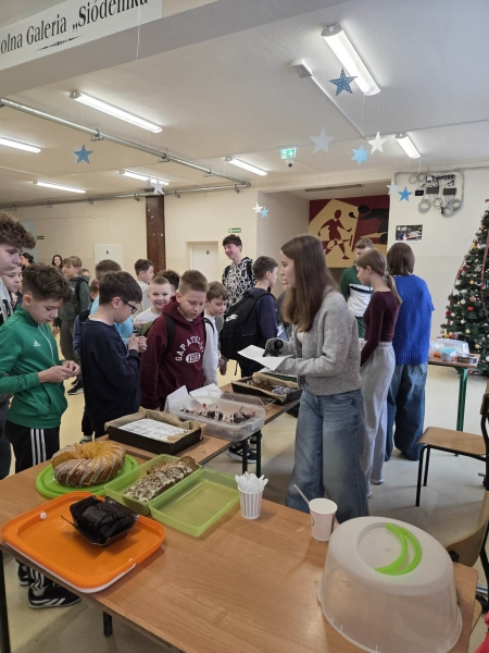 Dziś w naszej szkole zapanowała prawdziwie świąteczna atmosfera. 