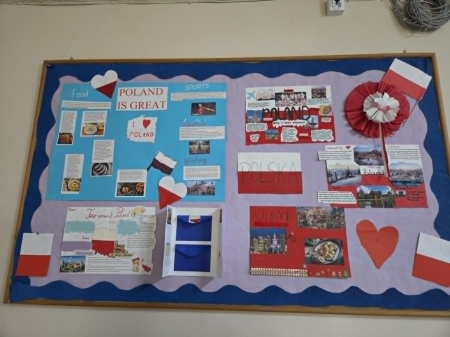 W naszej szkole uczciliśmy rocznicę uchwalenia Konstytucji 3 Maja...