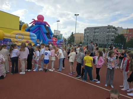 Z okazji Dnia Dziecka uczniowie klas I–III